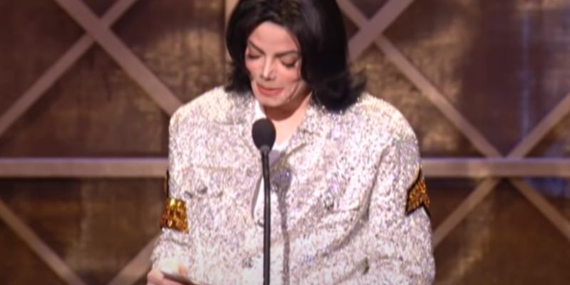 Michael Jackson był właścicielem najdroższej statuetki oscarowej, czyli tej, która w 1940 roku trafiła w ręce producenta Davida O. Selznicka za film Przeminęło z wiatrem. Piosenkarz zapłacił za nią aż 1.5 miliona dolarów.