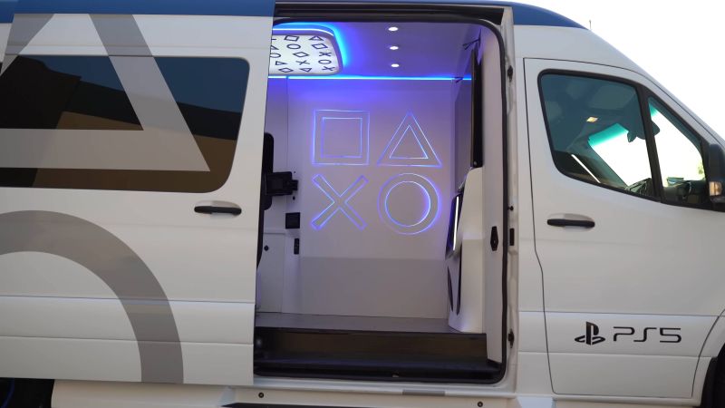 PS5 Gaming Van