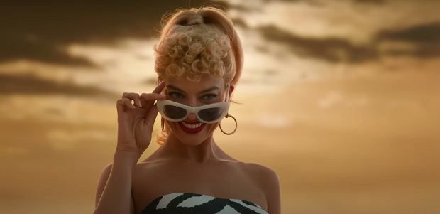 Margot Robbie - sławna odtwórczyni Harley Quinn zagra główną bohaterkę, czyli samą Barbie, która opuści Barbieland i przeniesie się do prawdziwego świata.