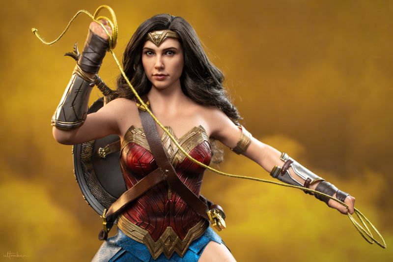 Wonder Woman - figurka kolekcjonerska