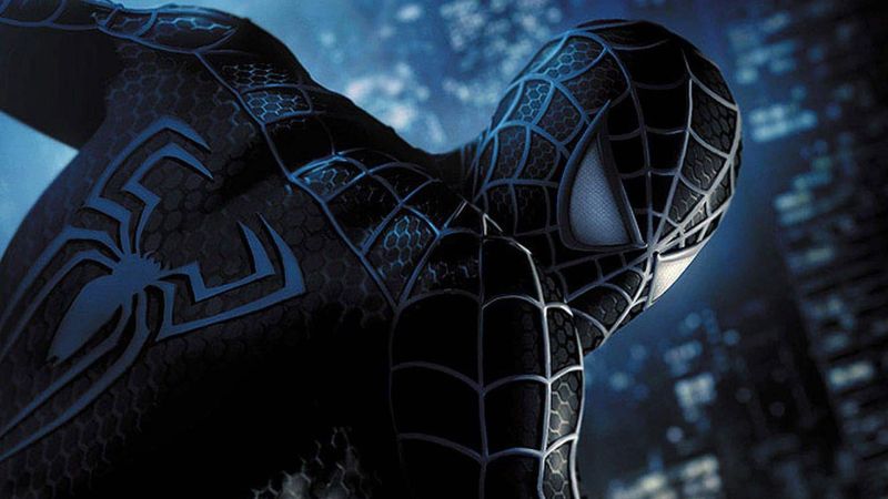 Spider-Man: No Way Home - Tom Holland mógł mieć taki kostium? Przypomina ten, który miał na sobie Tobey Maguire