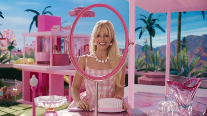 1. Barbie - 1,381 mld USD