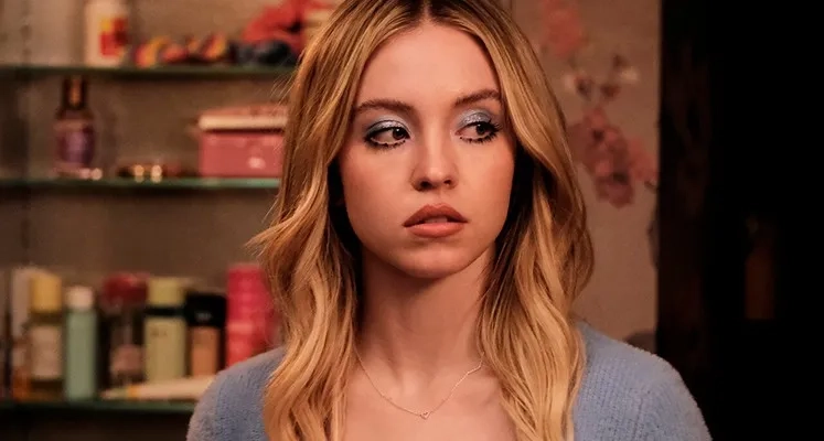 Sydney Sweeney - 5/2