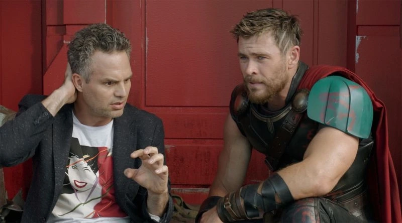 Mark Ruffalo i Chris Hemsworth w Thor: Ragnarok