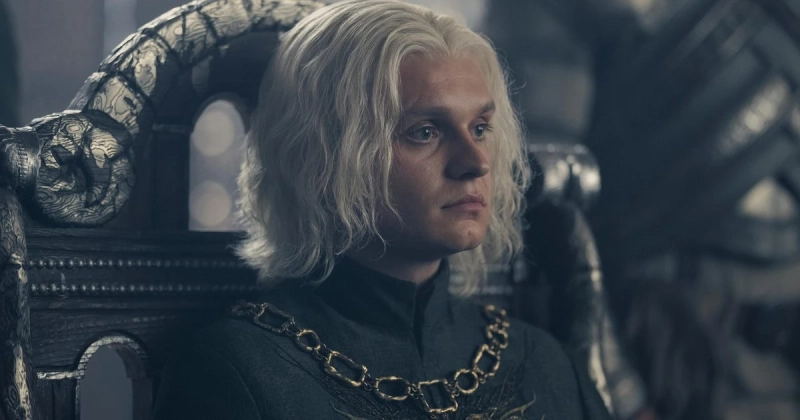 3. Aegon Targaryen - największy wygrany 2. sezonu. Tom Glynn-Carney dodał Aegonowi wiele warstw. Każde jego pojawienie się na ekranie zwiastowało coś ciekawego. Czasem było to śmieszne, czasem oburzające, a czasem dramatyczne. 