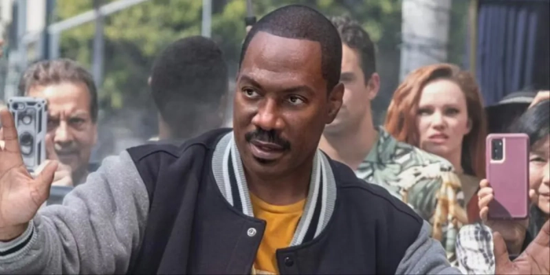 Eddie Murphy – 200 mln USD