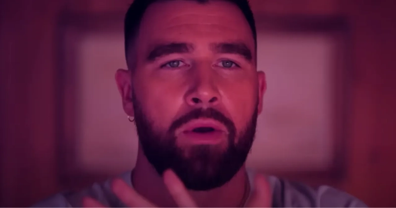 Travis Kelce - Grotesquerie