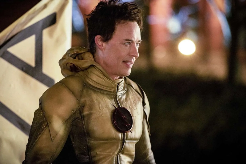 The Flash - Tom Cavanagh (Reverse-Flash)