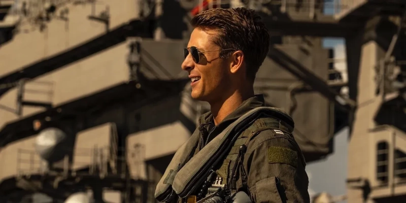 Glen Powell w Top Gun: Maverick