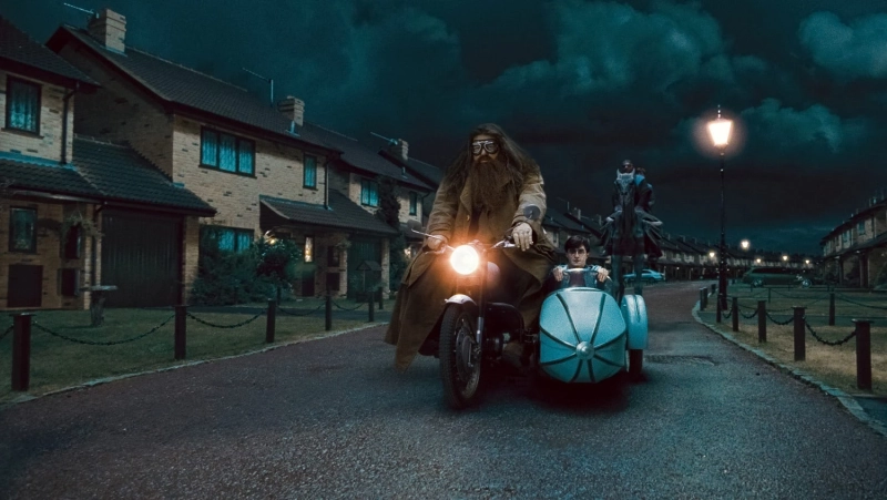 Harry Potter i Hagrid uciekają z Privet Drive 4