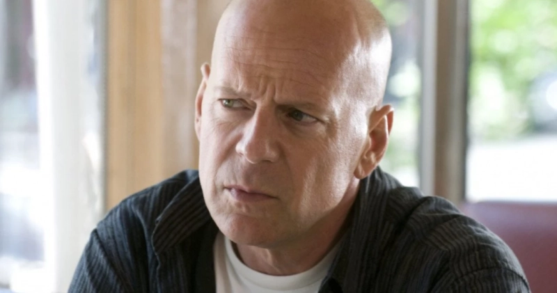 Bruce Willis na zdjęciu promującym