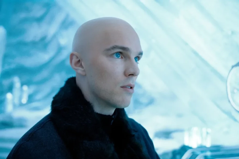 Nicholas Hoult - Beast i Lex Luthor