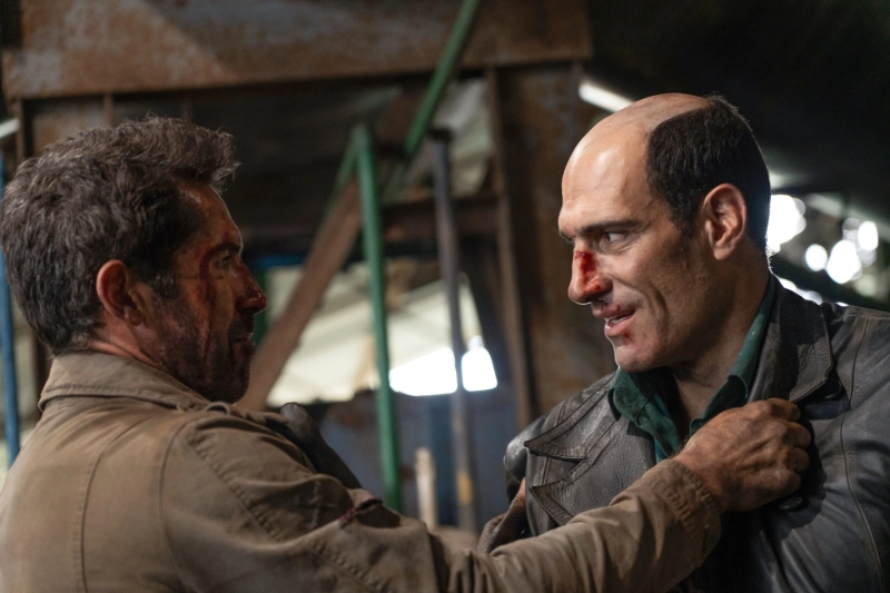 Diablo – oficjalny kadr z filmu akcji z udziałem kaskaderów. Scena walki jest inscenizowana.