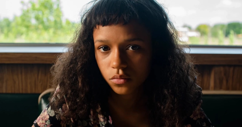 Taylor Russell w filmie Do ostatniej kości