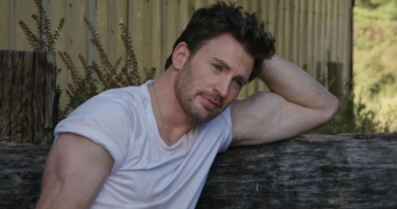 Chris Evans w materiale portalu People