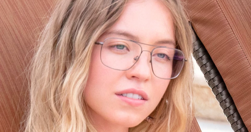Sydney Sweeney w serialu Biały Lotos