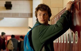 Ansel Elgort - zdjęcie