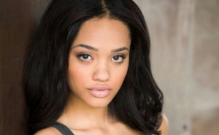Kiersey Clemons