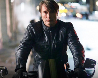 Mads Mikkelsen jako Hannibal