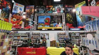 comic-con-2015-convention-floor-picture-image-55-600×338