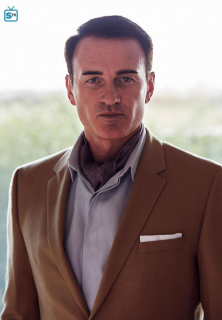 Julian McMahon jako Rupert Boyce - zdjęcie