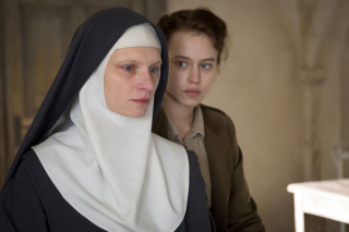 Kadr z filmu Niewinne