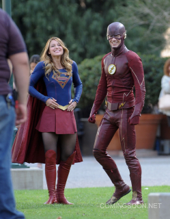 Supergirl i Flash - crossover - zdjęcie