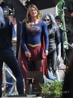 Supergirl i Flash - crossover - zdjęcie