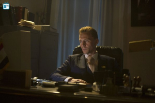 Tom Hiddleston w serialu The Night Manager