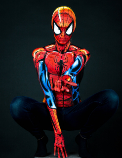 Niesamowity body painting