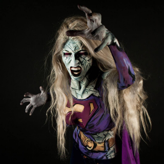 Niesamowity body painting