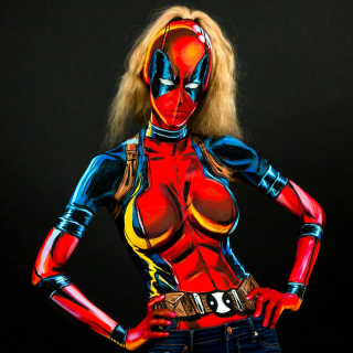 Niesamowity body painting