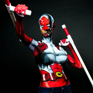 Niesamowity body painting