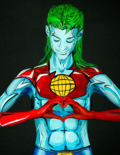 Niesamowity body painting