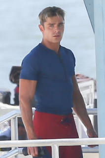 Kinowy Słoneczny patrol - Zac Efron - zdjęćie