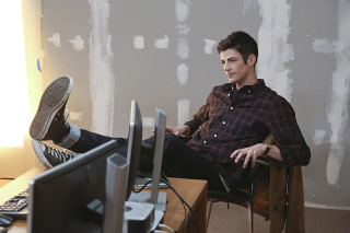 Grant Gustin - zdjęcie z Supergirl