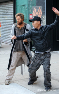 Finn Jones na planie Iron Fist