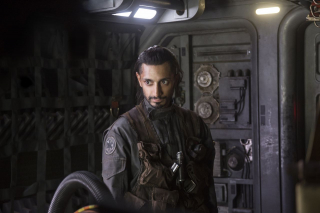 Bodhi Rook - Riz Ahmed - Łotr 1