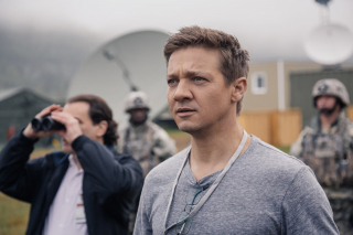Arrival - Jeremy Renner, zdjęcie