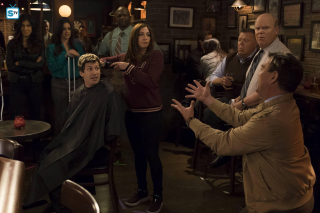 Brooklyn 9-9 i Jess i chłopaki - zdjęcie z crossoveru