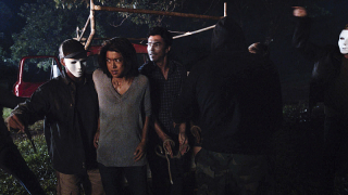 Kono i Adam uwięzieni.