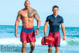Słoneczny patrol - Dwayne Johnson i Zac Efron w kinowym filmie