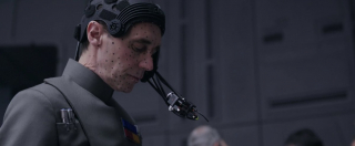 Guy Henry jako Tarkin - zdjęcie z Łotra 1