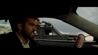 Kaskader za kierownicą limuzyny