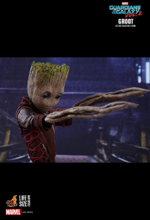 Mały Groot - figurka Hot Toys ze Strażników Galaktyki 2