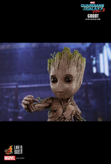 Mały Groot - figurka Hot Toys ze Strażników Galaktyki 2