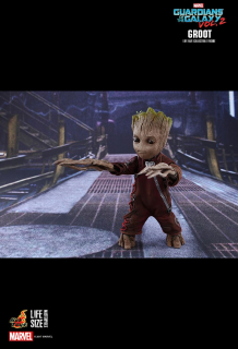 Mały Groot - figurka Hot Toys ze Strażników Galaktyki 2
