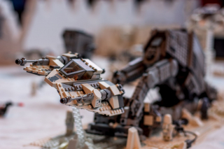 Rekonstrukcja Bitwy o Hoth z Gwiezdnych Wojen zrobiona w całości z klocków LEGO - Pyrkon 2017