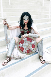 Megan Marie jako Wonder Woman - cosplay
