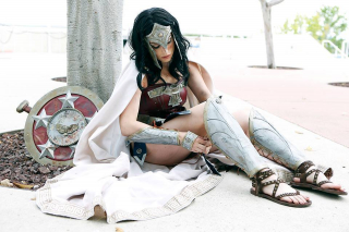 Megan Marie jako Wonder Woman - cosplay